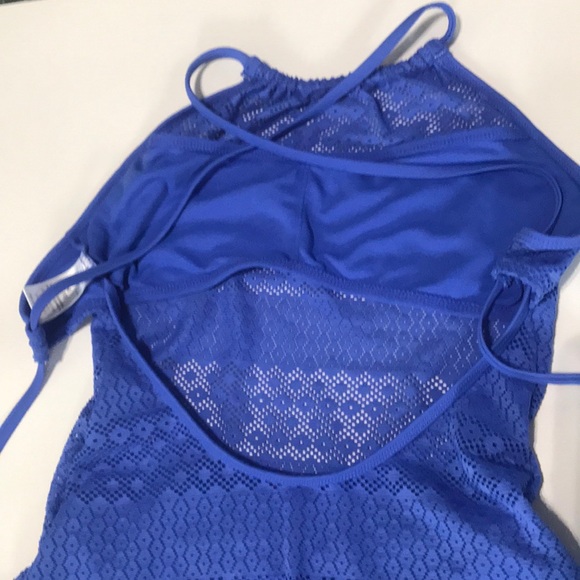 Bathing suit - Picture 2 of 5